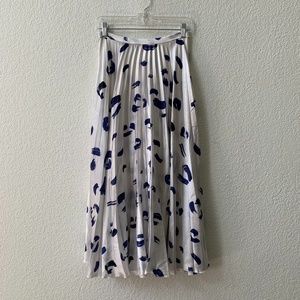 ASOS Pleated Midi White and Blue Pattern Skirt - 4